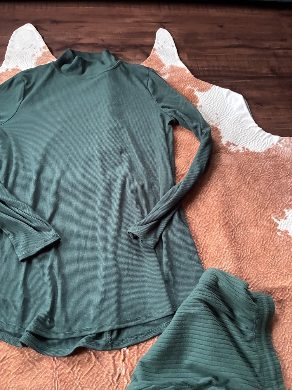 Wonderly Forest Green Ribbed Wide-Leg Lounge Pants - Picture 4 of 5